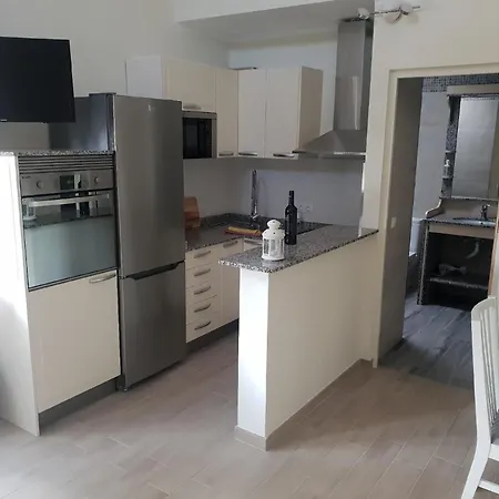 Apartment Ruhige Fuer 4 Personen *